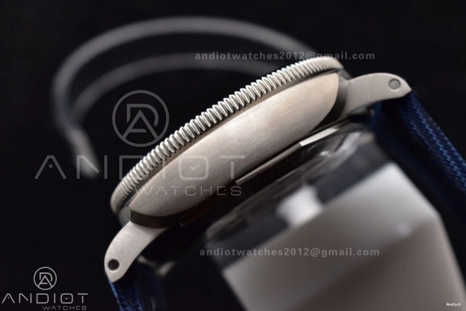 P NY Submersible 997 TI Tit VSF PAM985 Mike Timeless Blue Horn 0725